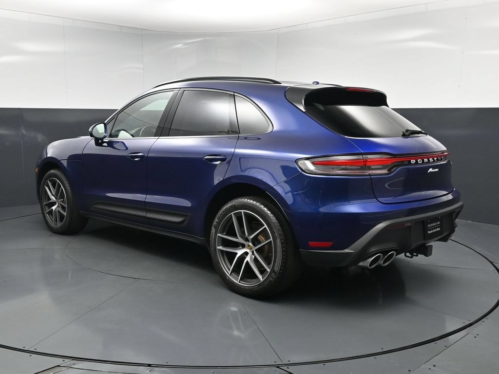 Used 2024 Porsche Macan AWD/4WD image 3