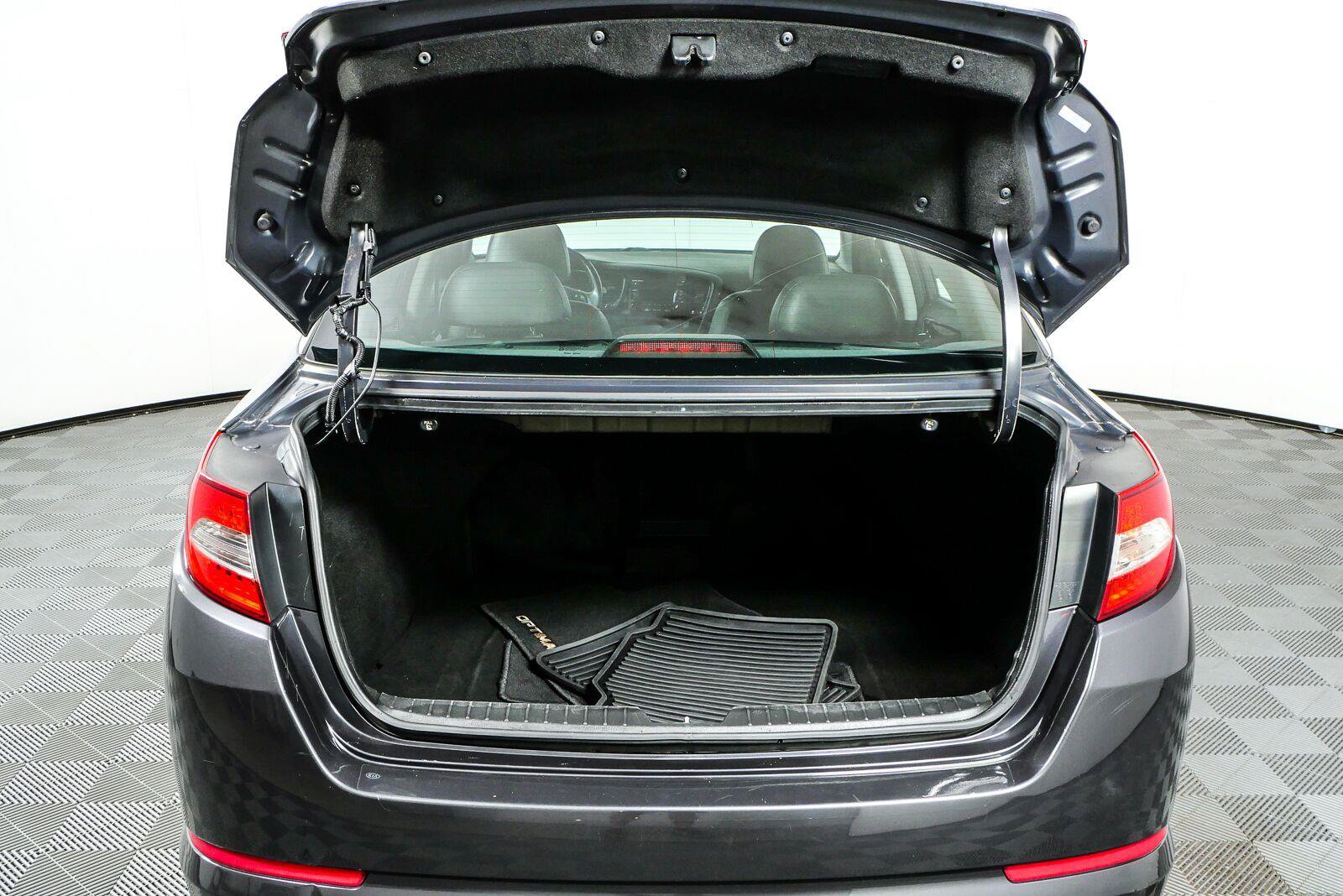 Used 2011 Kia Optima SX FWD image 28