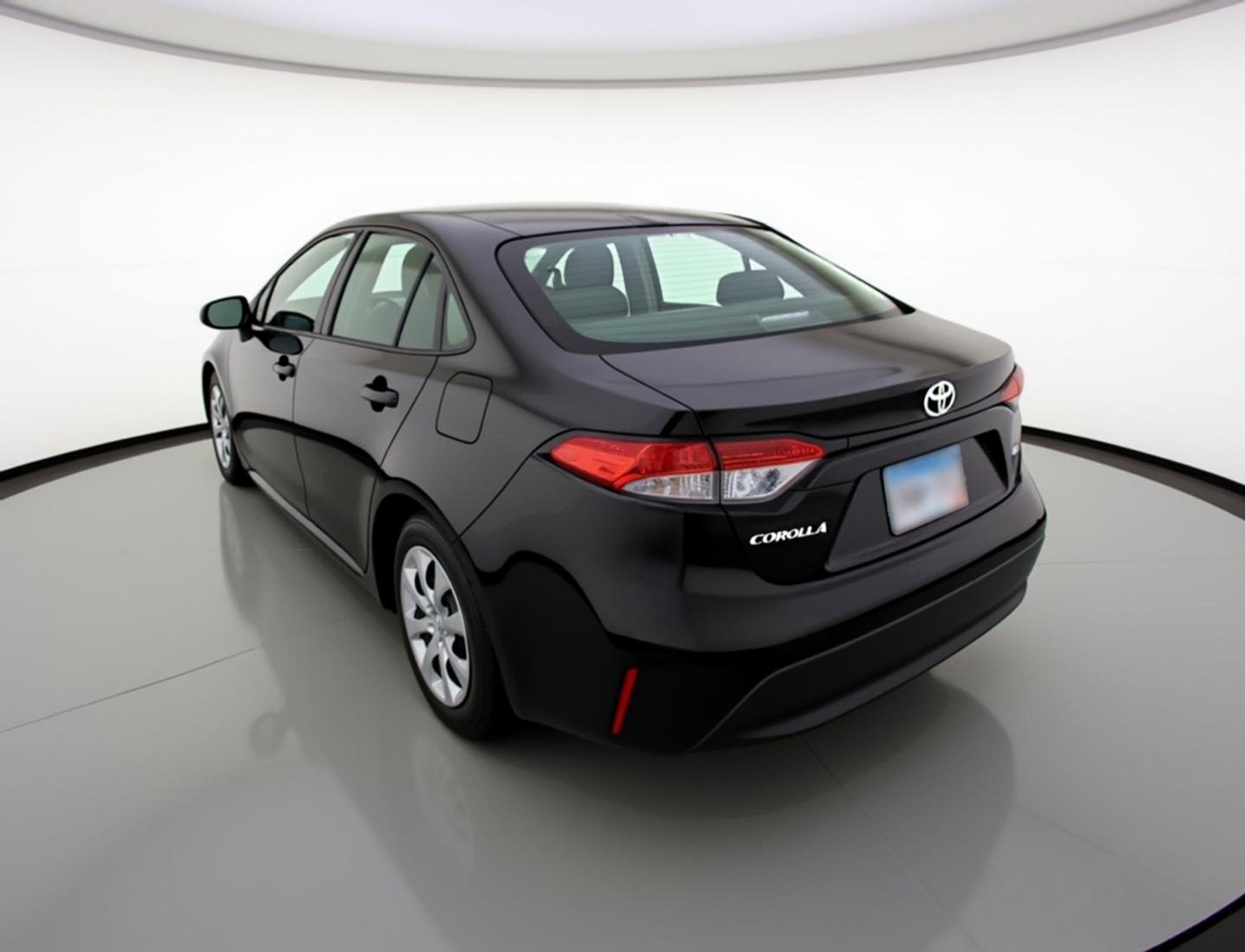 Used 2025 Toyota Corolla LE image 6