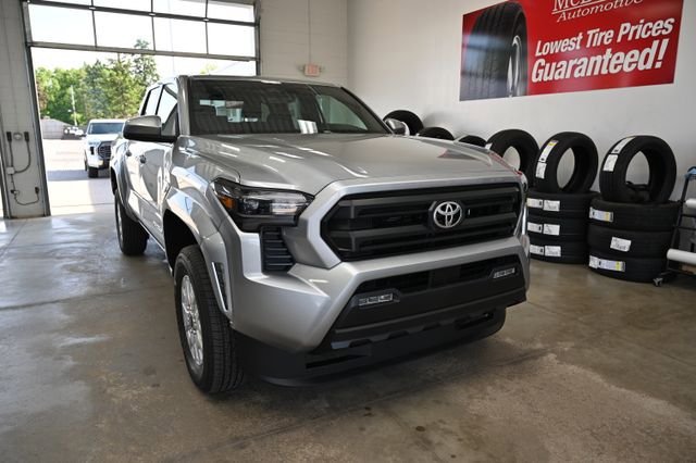 New 2026 Toyota Tacoma SR5 AWD/4WD image 3