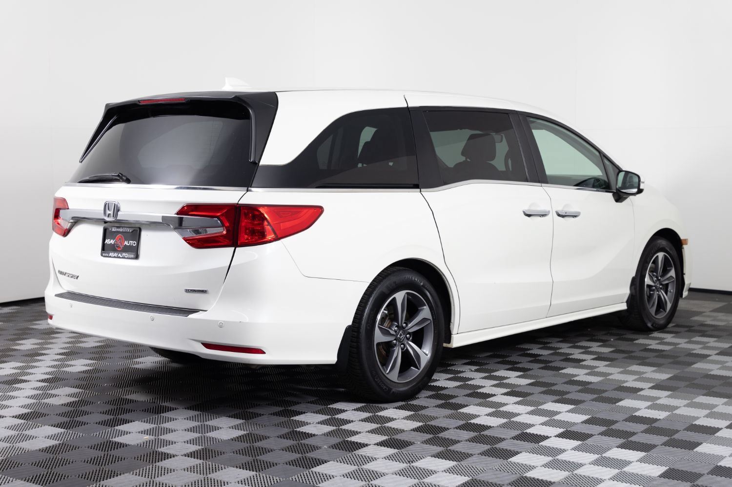 Used 2018 Honda Odyssey Touring image 8