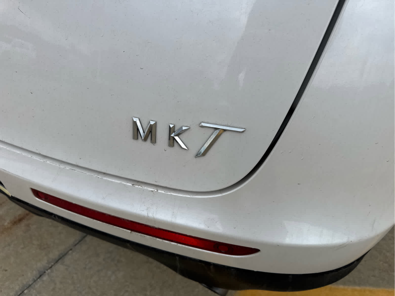 Used 2017 Lincoln MKT AWD w/ Technology Package image 3