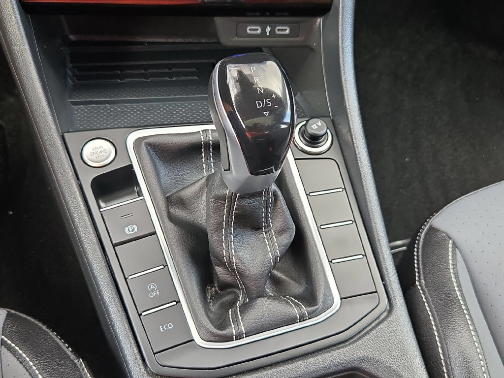 Used 2026 Volkswagen Jetta SE FWD image 20