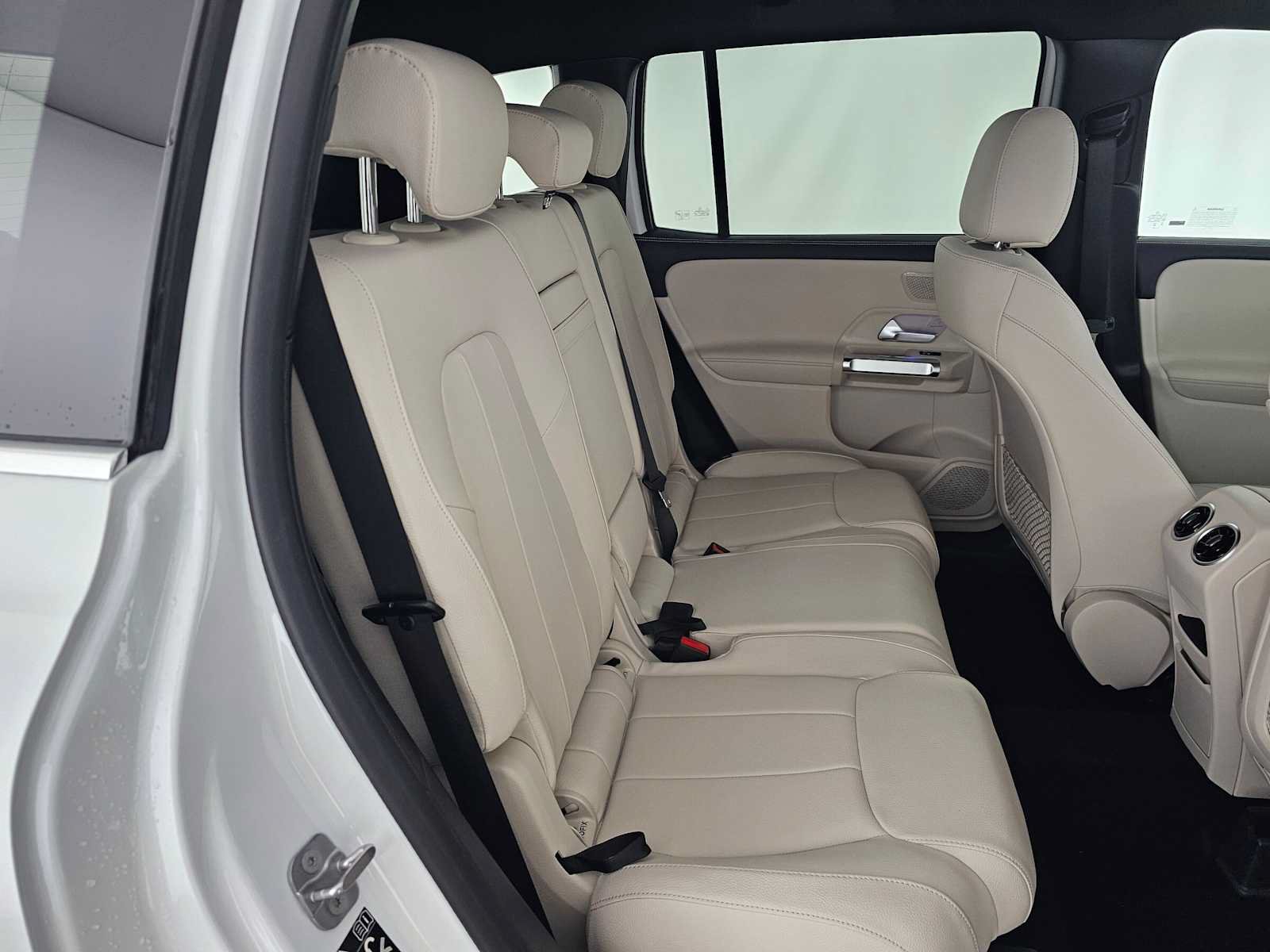 New 2026 Mercedes-Benz GLB 250 image 12