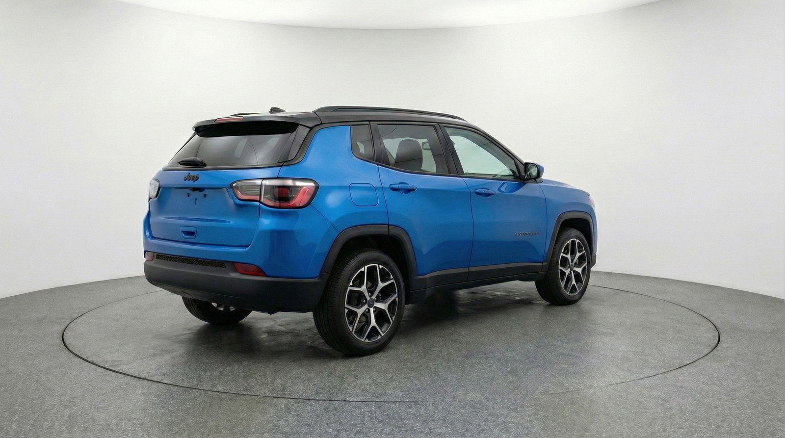 Used 2025 Jeep Compass Limited image 9