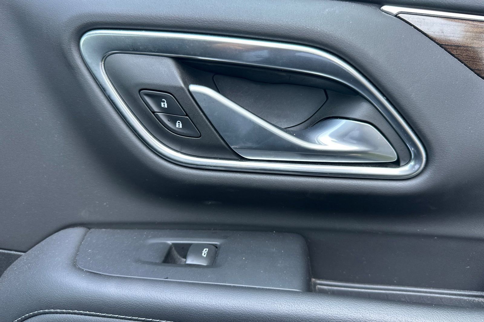 Used 2022 GMC Yukon SLE image 23