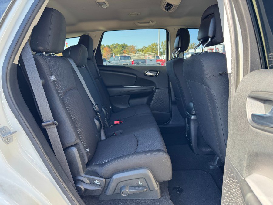 Used 2018 Dodge Journey SXT w/ Blacktop Package FWD image 19