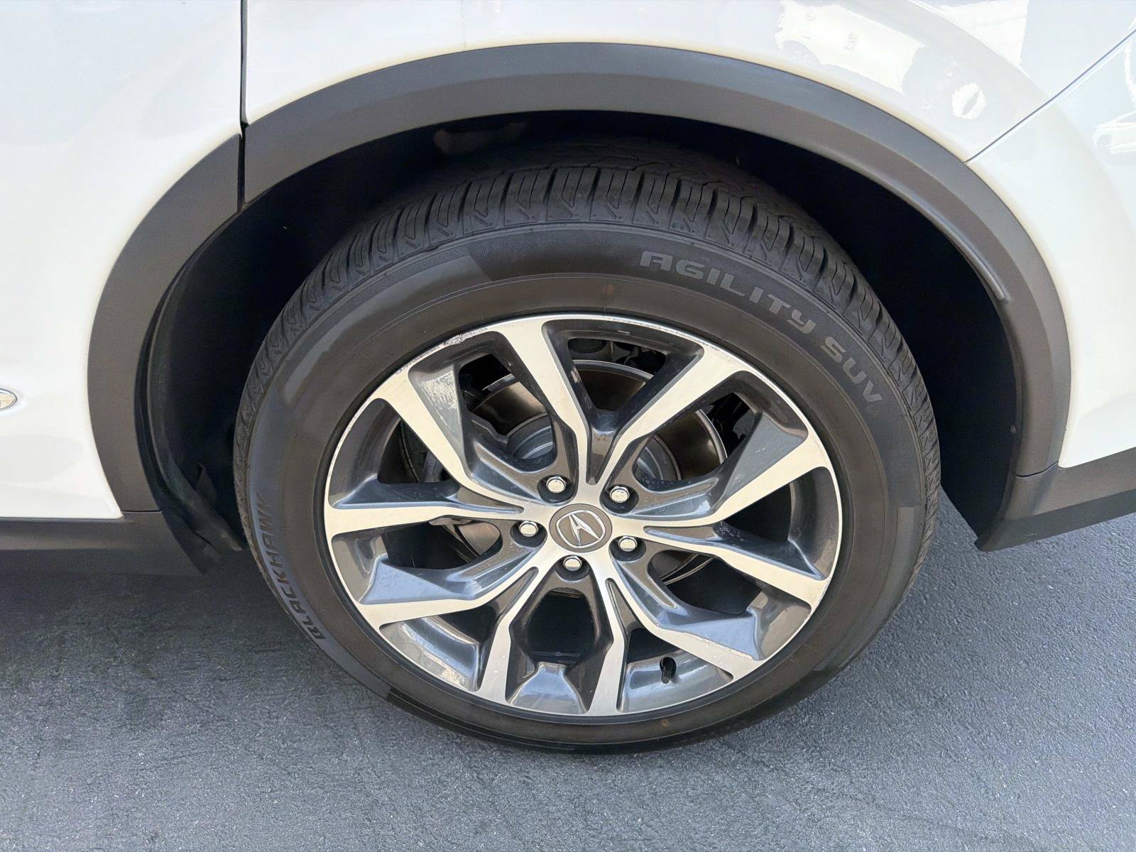 Used 2023 Acura MDX w/ Technology Package AWD/4WD image 6