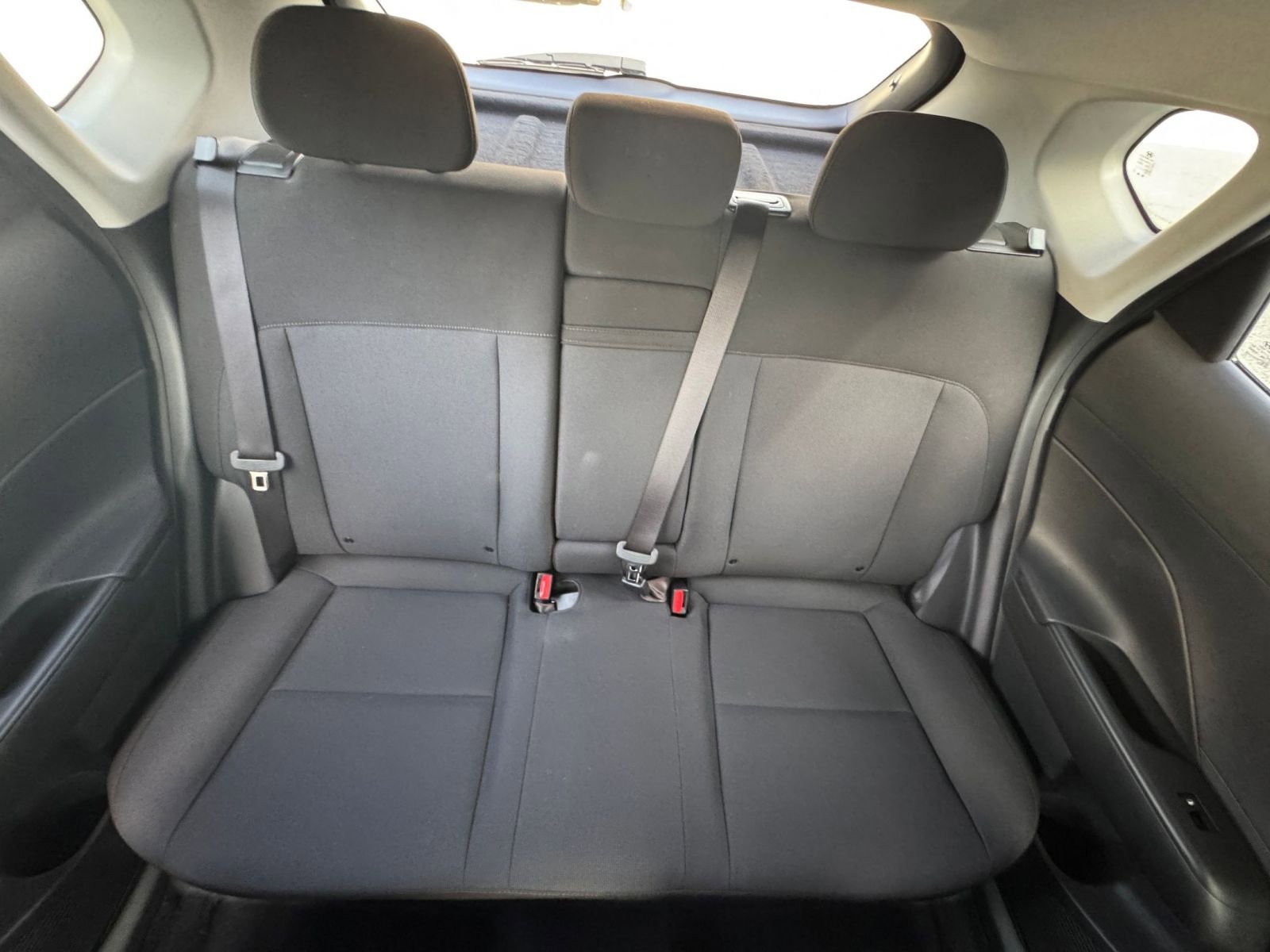 Used 2025 Hyundai Kona SEL image 38