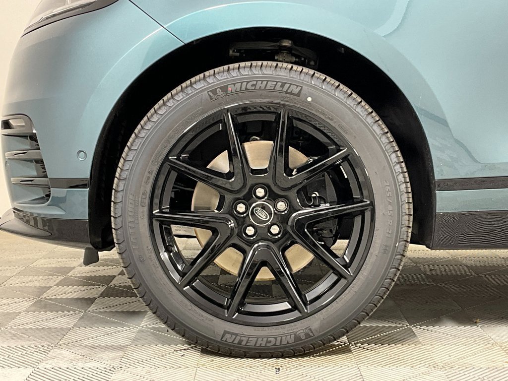 New 2026 Land Rover Range Rover Velar Dynamic SE image 9