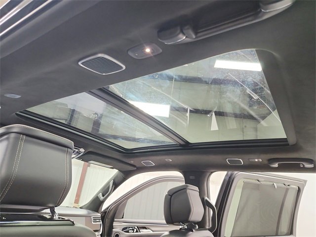 Used 2024 Jeep Grand Wagoneer Series II w/ Quick Order Packagew 28T image 21