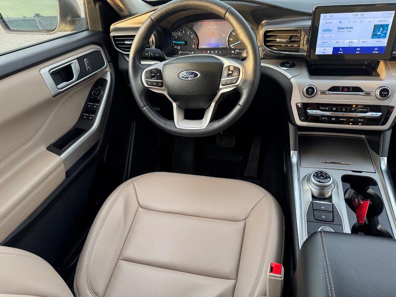 Used 2023 Ford Explorer XLT w/ Equipment Group 202A image 14