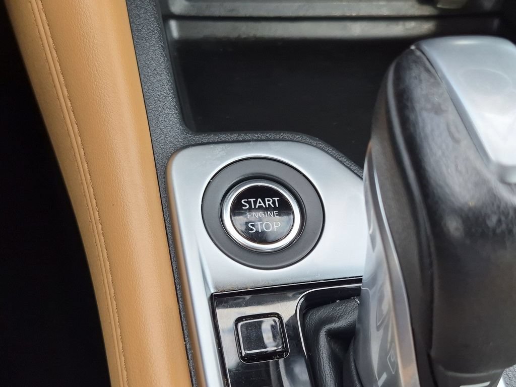 Used 2025 Nissan Sentra SV w/ SV Premium Package FWD image 17