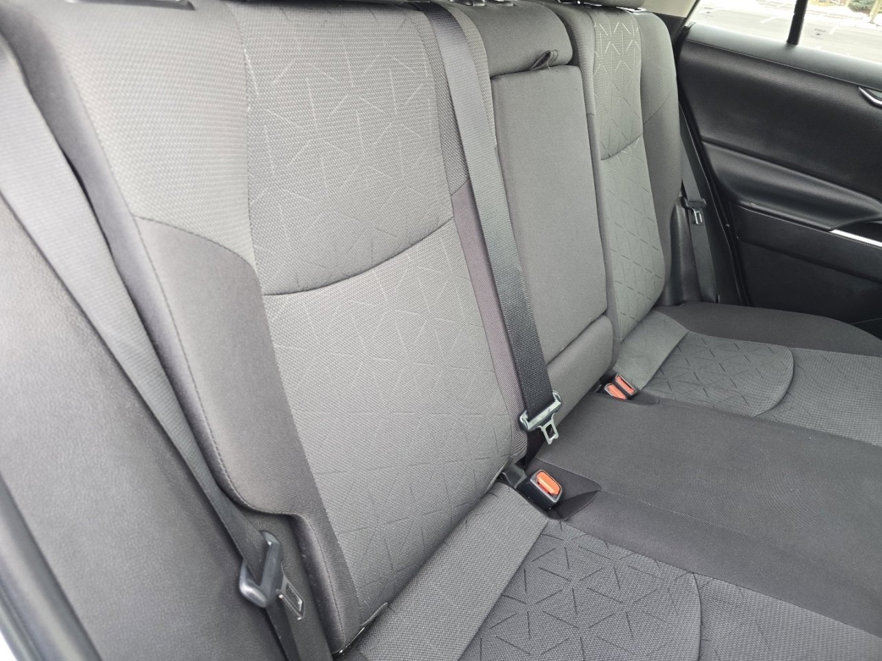 Used 2023 Toyota RAV4 AWD Hybrid image 21