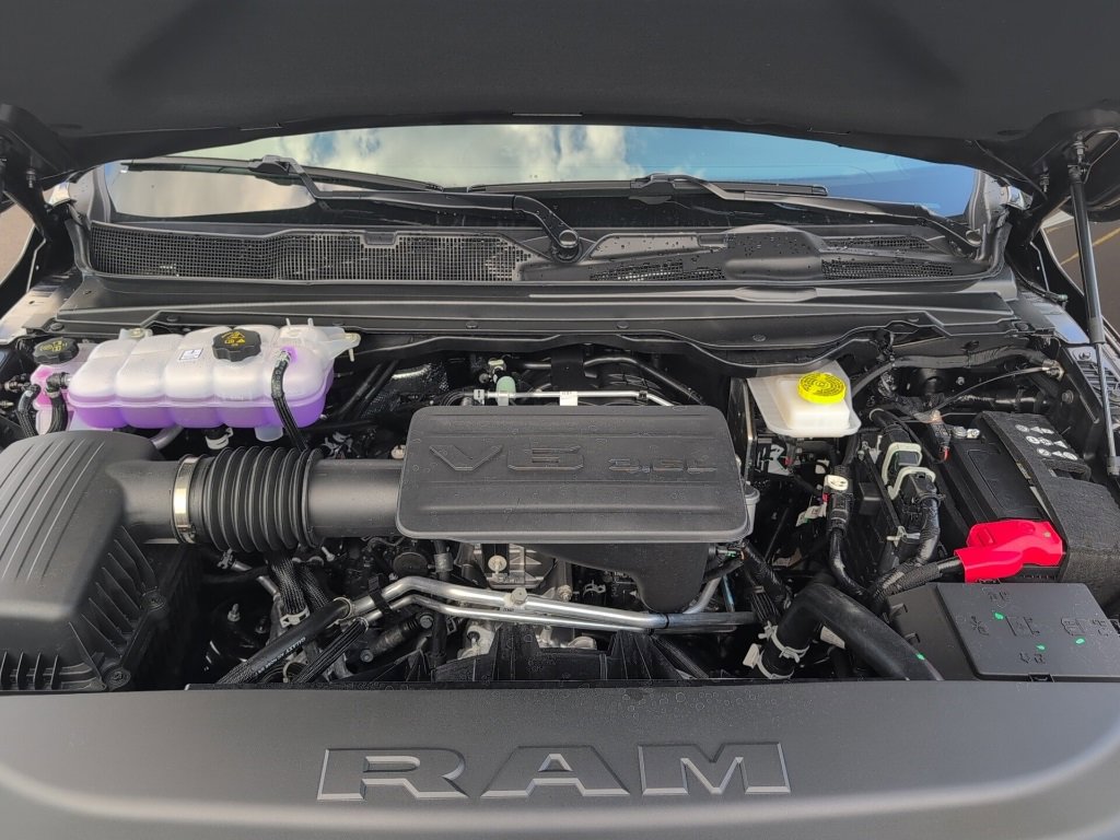 New 2025 RAM 1500 4x4 Crew Cab image 72