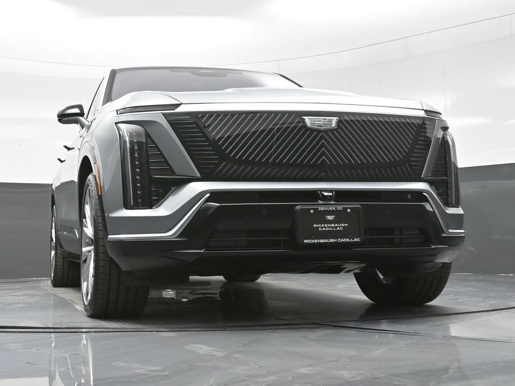 New 2026 Cadillac Vistiq Premium Luxury w/ LPO, Floor Liner Package AWD/4WD image 18