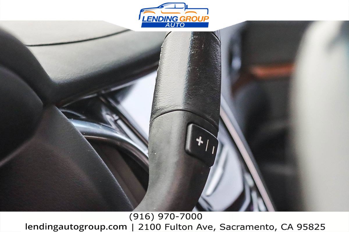 Used 2016 Cadillac Escalade ESV 4WD image 19