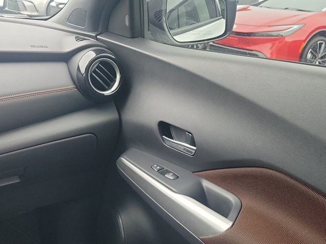 Used 2020 Nissan Kicks SR FWD image 4