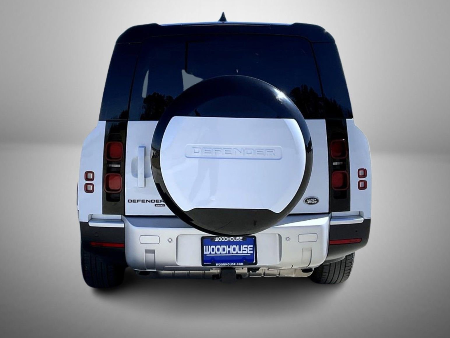 Used 2023 Land Rover Defender 130 SE image 6