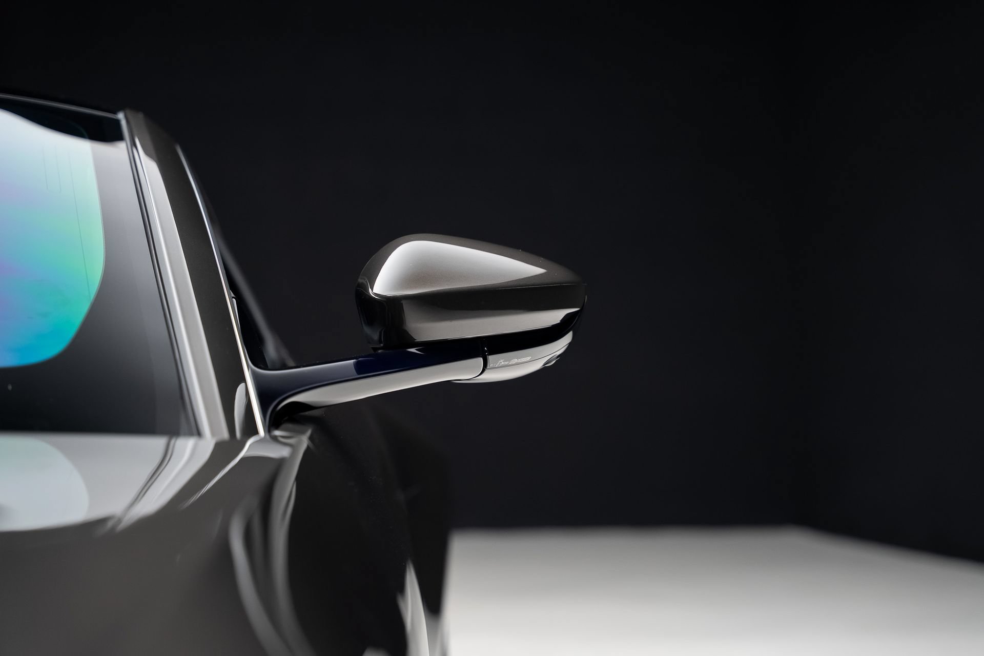 Used 2022 Aston Martin V8 Vantage Coupe RWD image 21