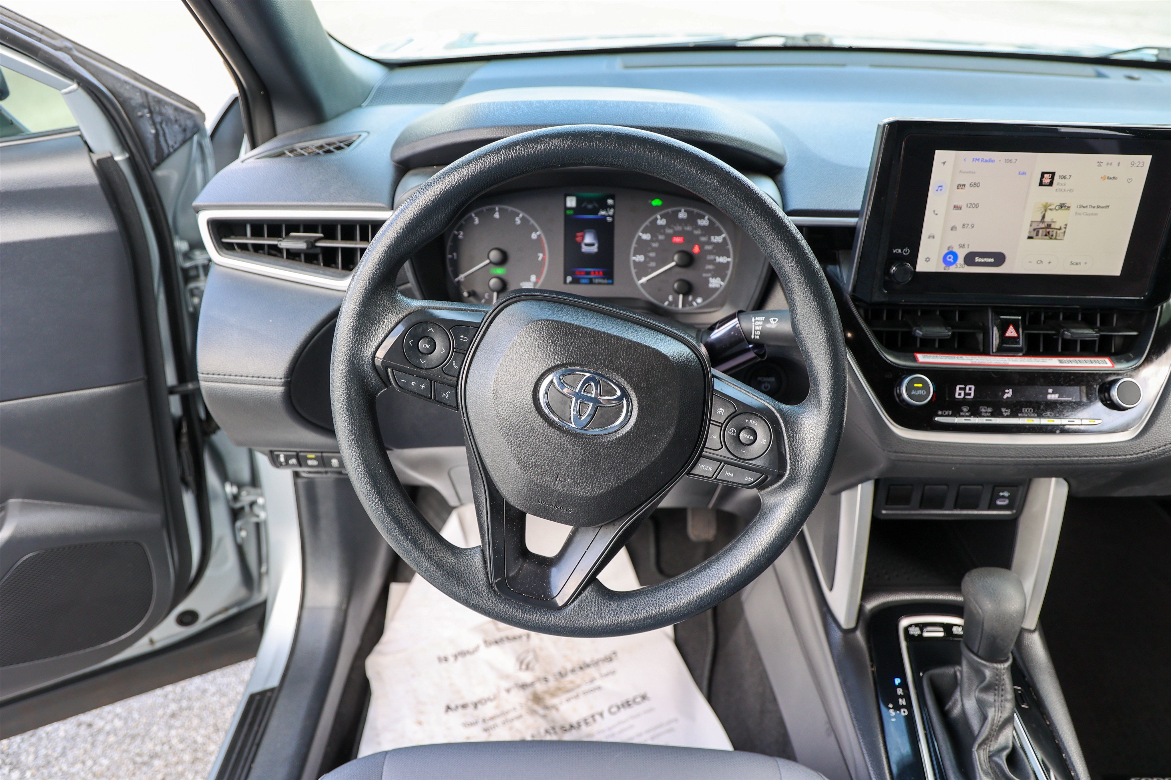 Used 2024 Toyota Corolla Cross AWD Hybrid image 41