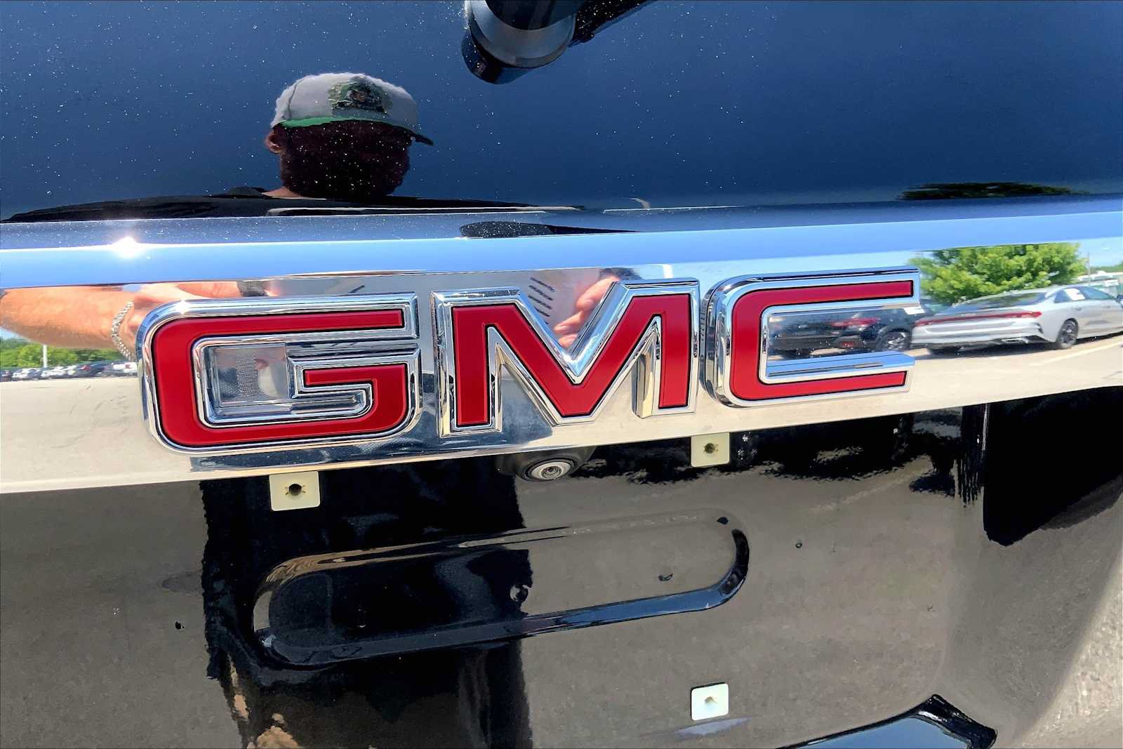 Used 2020 GMC Acadia SLT AWD/4WD image 32