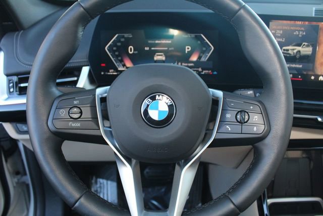 Used 2025 BMW X1 xDrive28i w/ Technology Package image 16