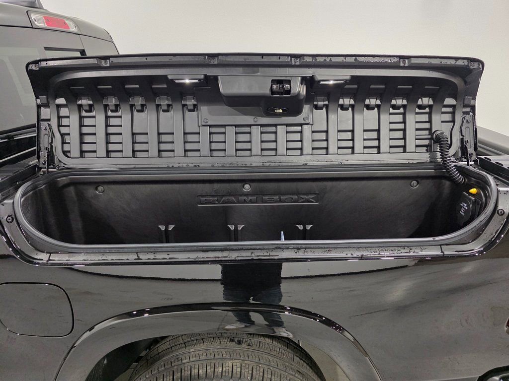New 2026 RAM 1500 Laramie AWD/4WD image 34