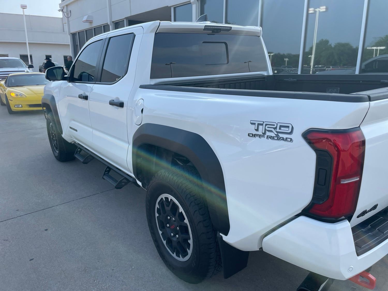 Used 2024 Toyota Tacoma TRD Off-Road w/ TRD Off Road Premium Package AWD/4WD image 8