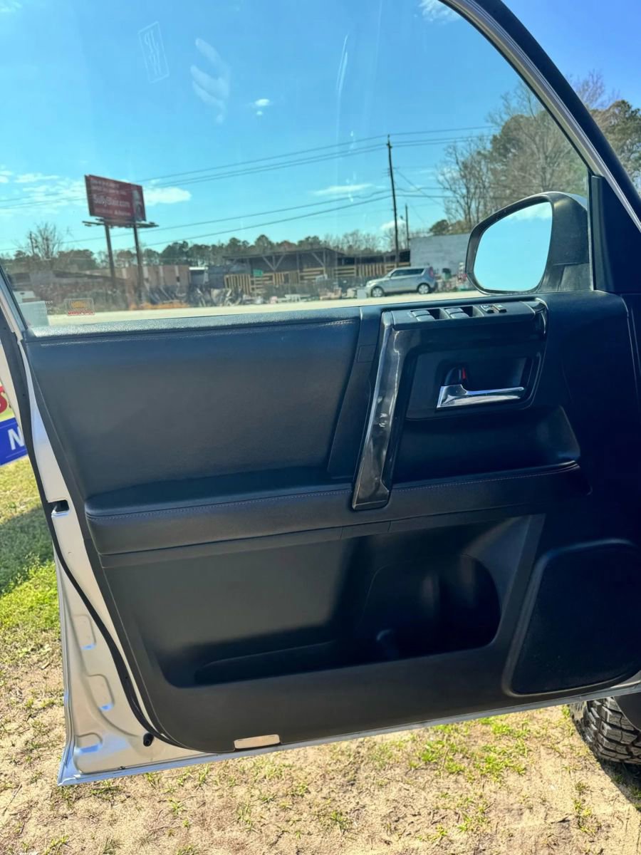 Used 2015 Toyota 4Runner Trail image 11