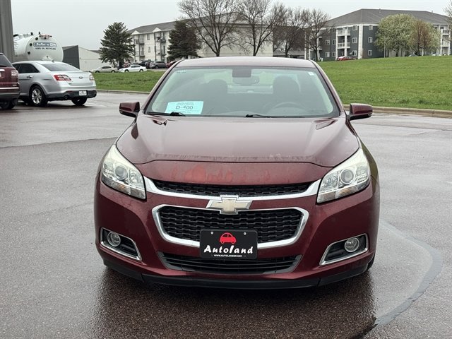 Used 2015 Chevrolet Malibu LT FWD image 2