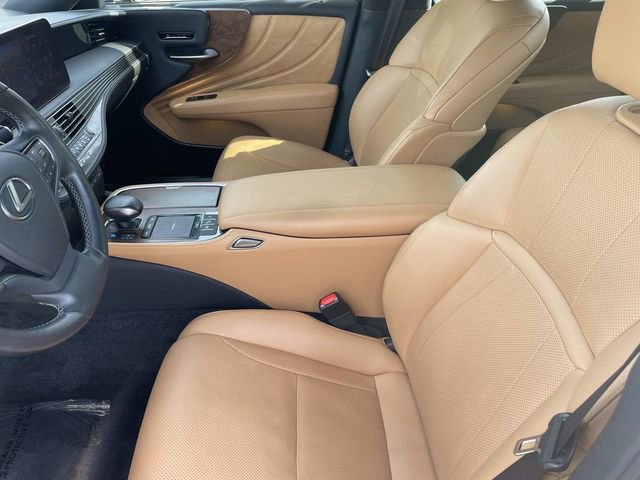 Used 2021 Lexus LS 500 w/ Accessory Package (Z2) image 23