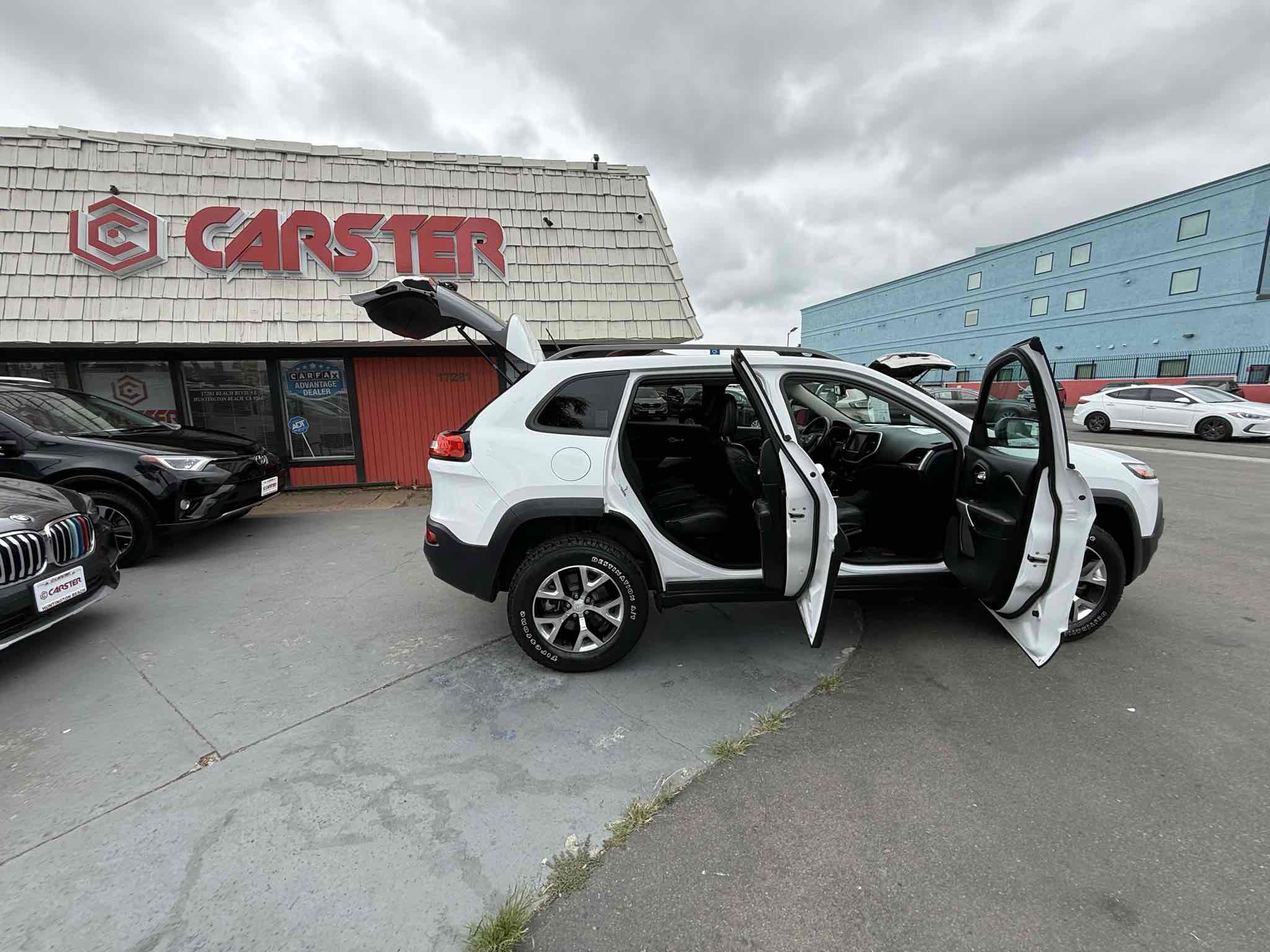 Used 2018 Jeep Cherokee Trailhawk image 38