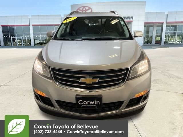 Used 2017 Chevrolet Traverse LT w/ Style and Technology Package image 8