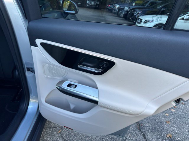 Used 2026 Mercedes-Benz GLC 300 image 16