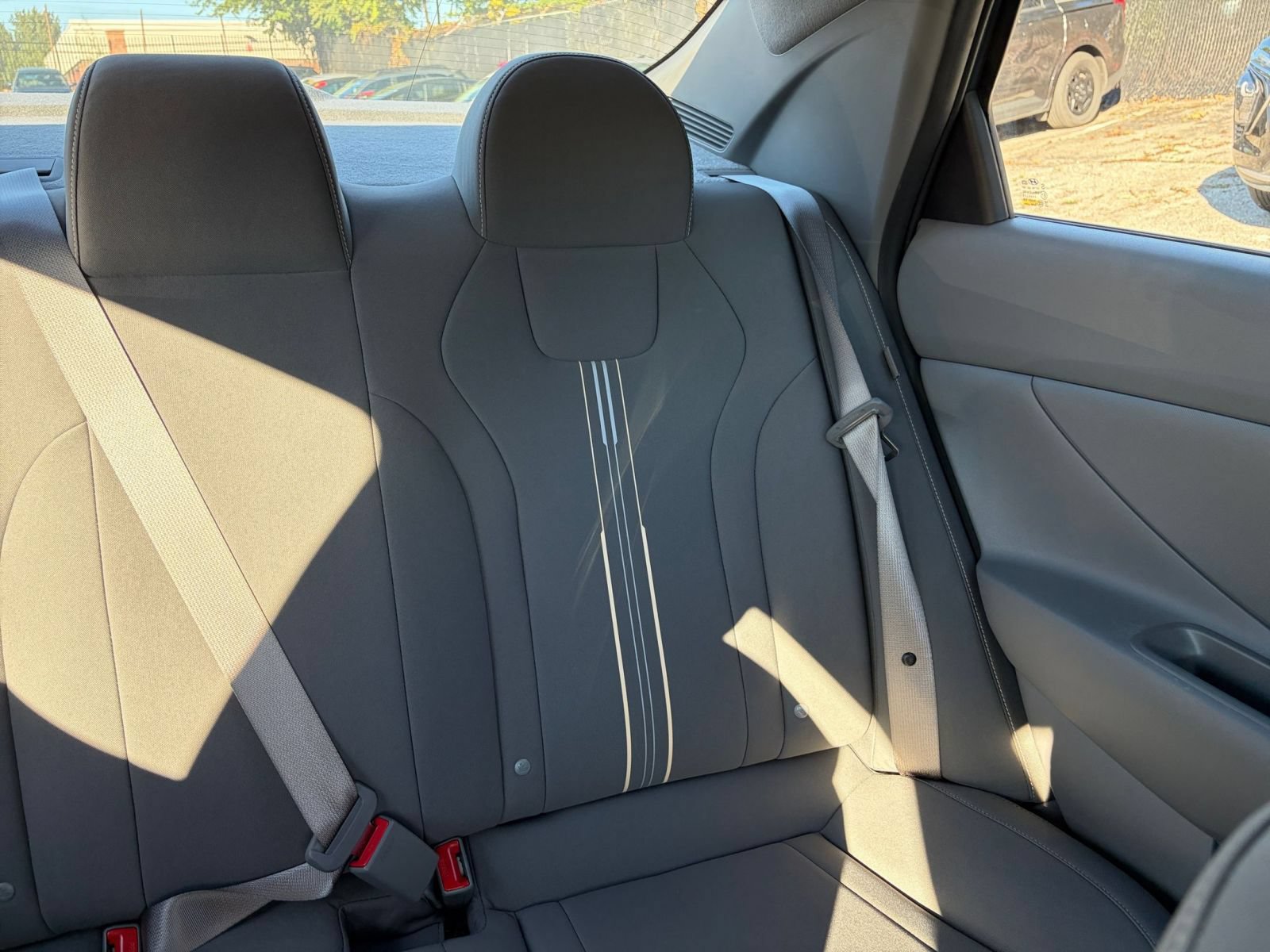Used 2026 Hyundai Elantra Hybrid FWD image 36