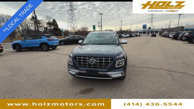 Used 2025 Hyundai Venue Limited image 3