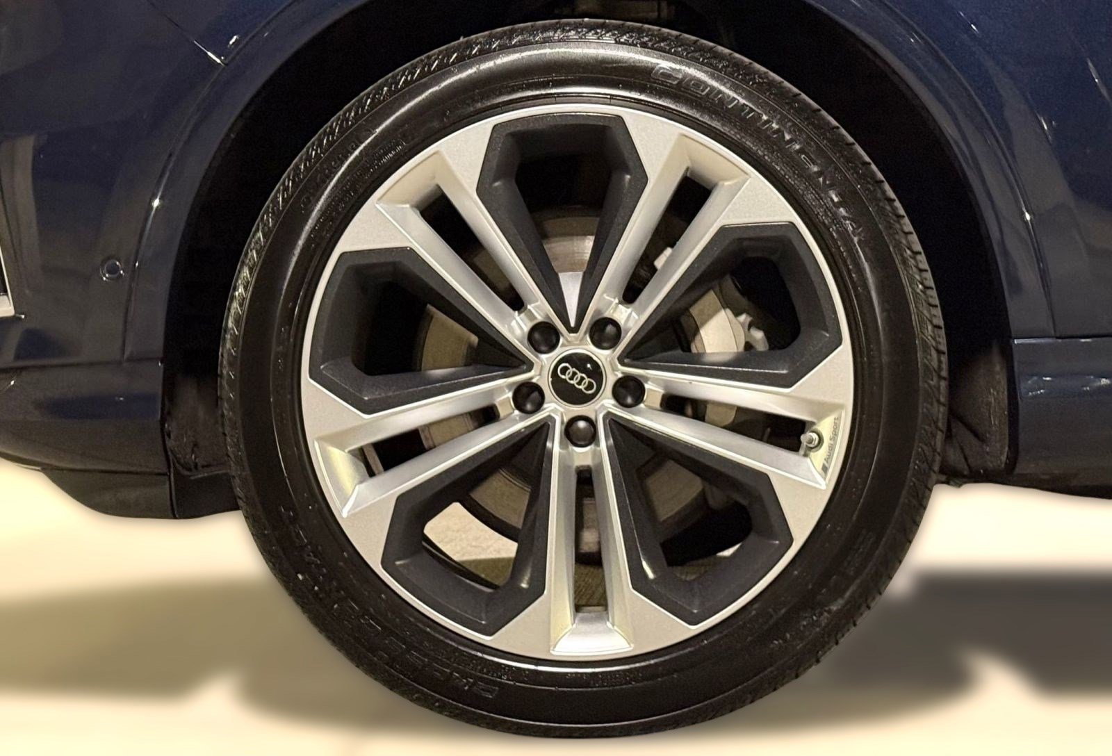 Used 2023 Audi Q7 3.0T Prestige image 12