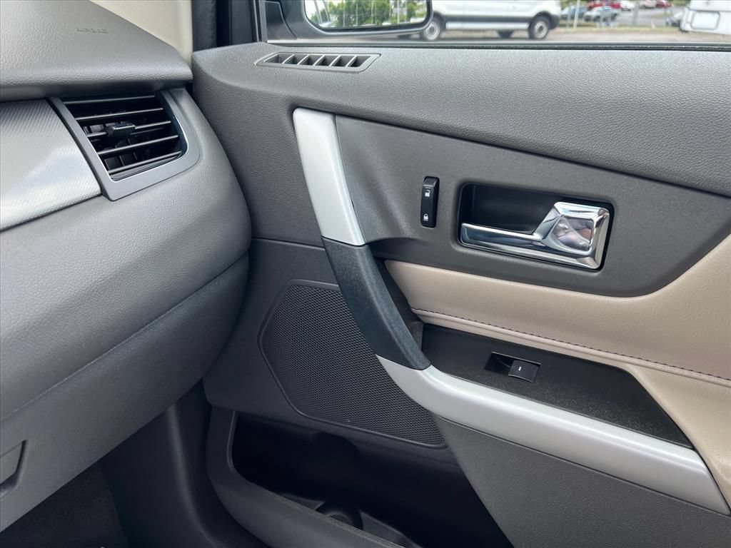 Used 2014 Ford Edge SEL w/ Equipment Group 205A AWD/4WD image 24
