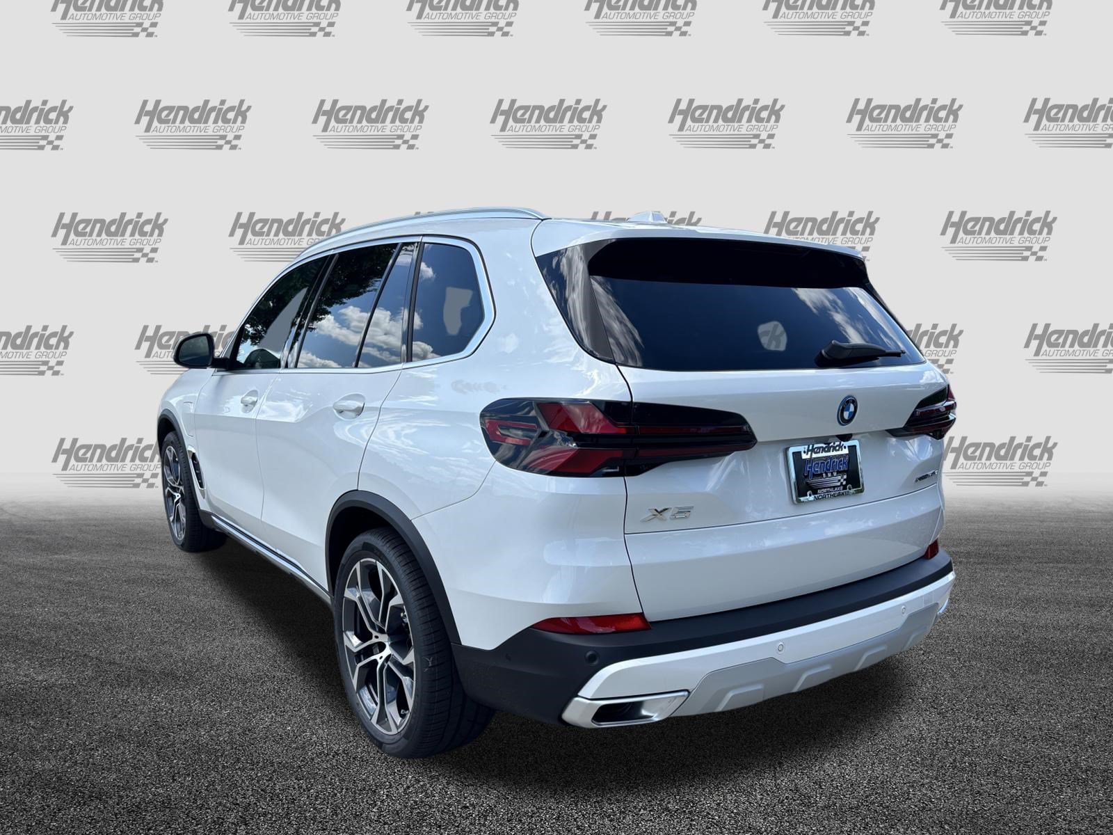 New 2026 BMW X5 xDrive50e AWD/4WD image 8