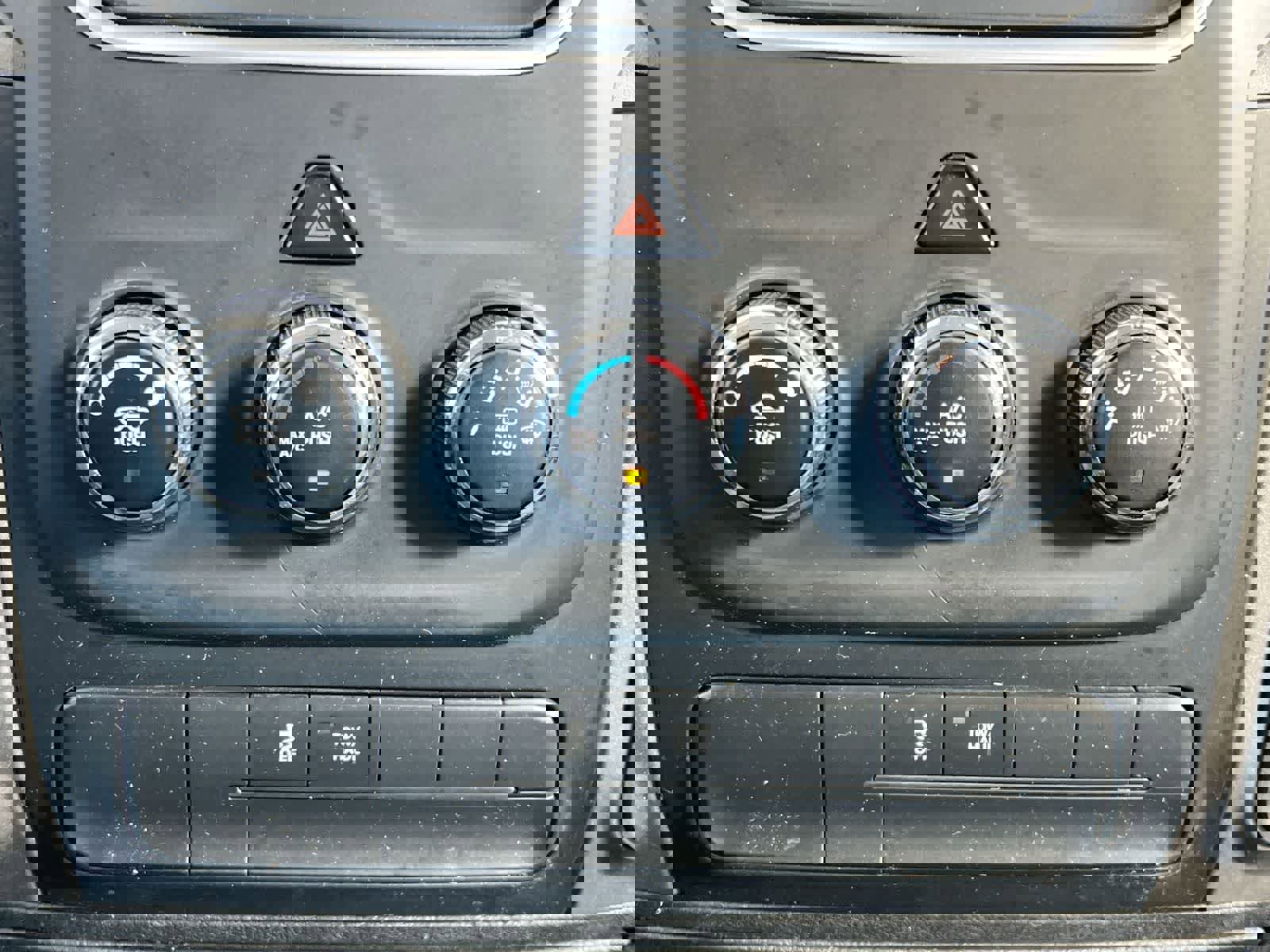 Used 2013 RAM 1500 Express image 27