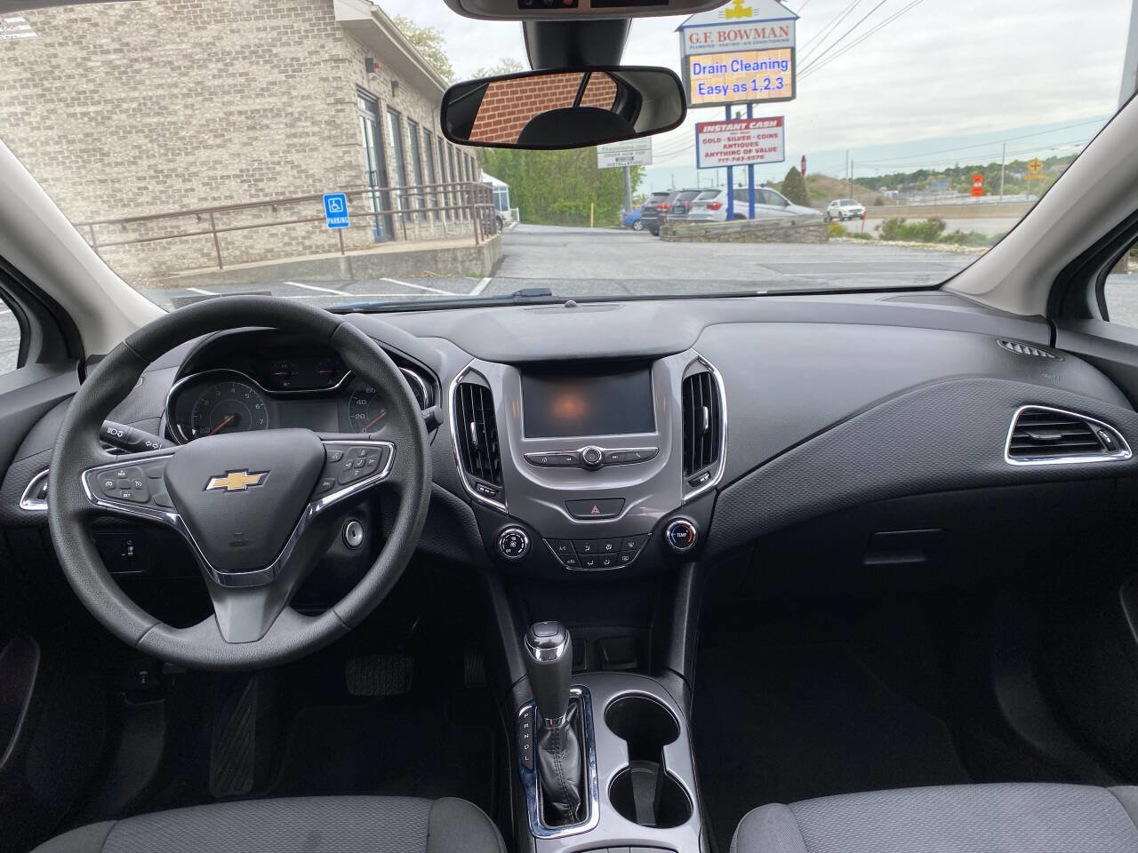 Used 2018 Chevrolet Cruze LT FWD image 22
