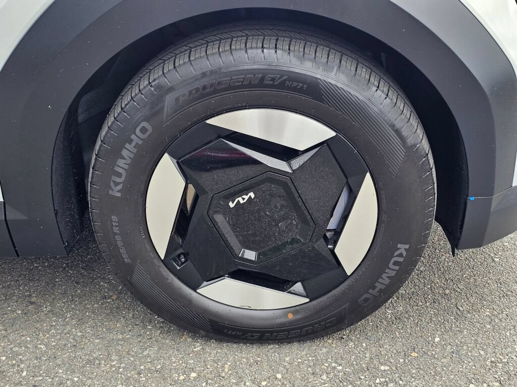 Certified 2024 Kia EV9 Wind AWD/4WD image 33