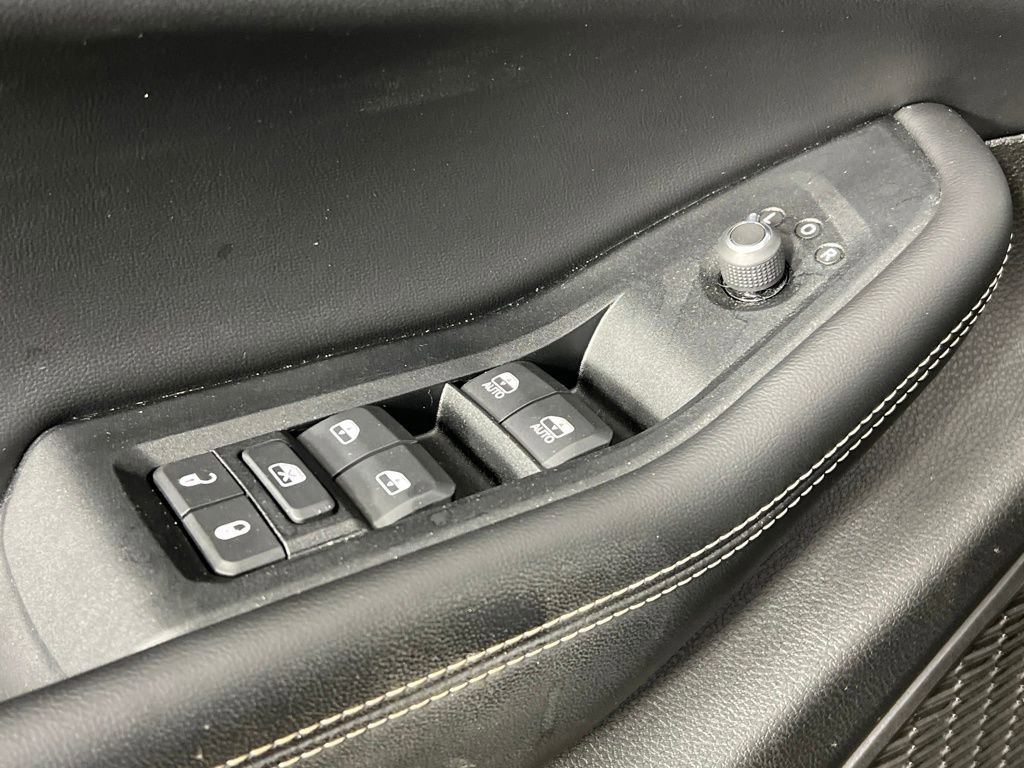 Used 2024 Jeep Grand Cherokee Limited w/ Black Appearance Package image 20