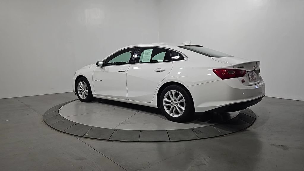 Used 2016 Chevrolet Malibu LT FWD image 3