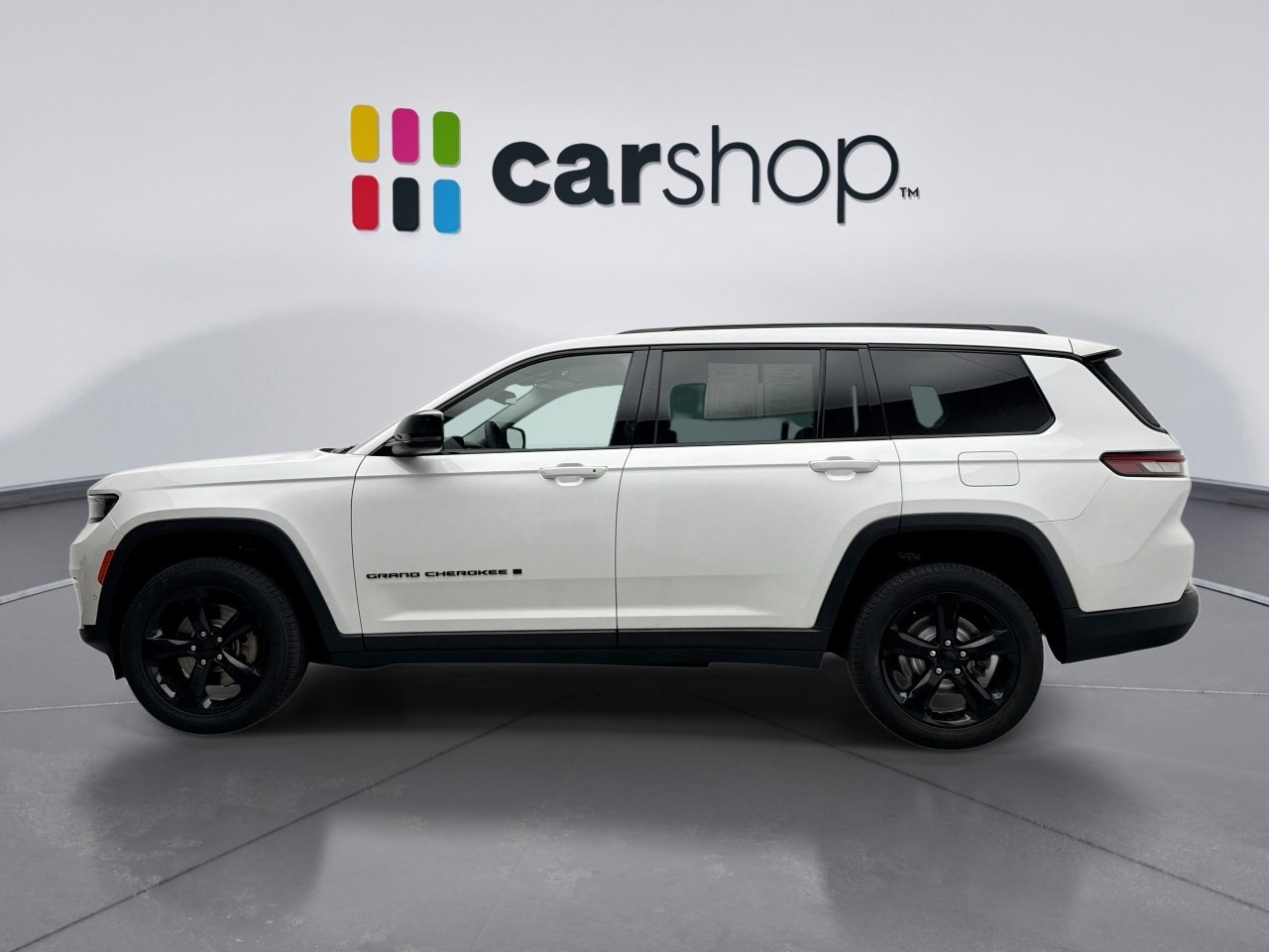 Used 2023 Jeep Grand Cherokee L Limited w/ Luxury Tech Group II image 2