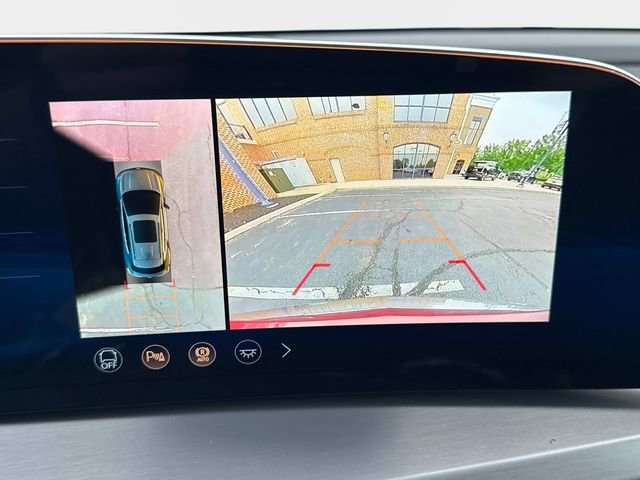 New 2026 Cadillac Vistiq Luxury w/ LPO, Floor Liner Package image 24