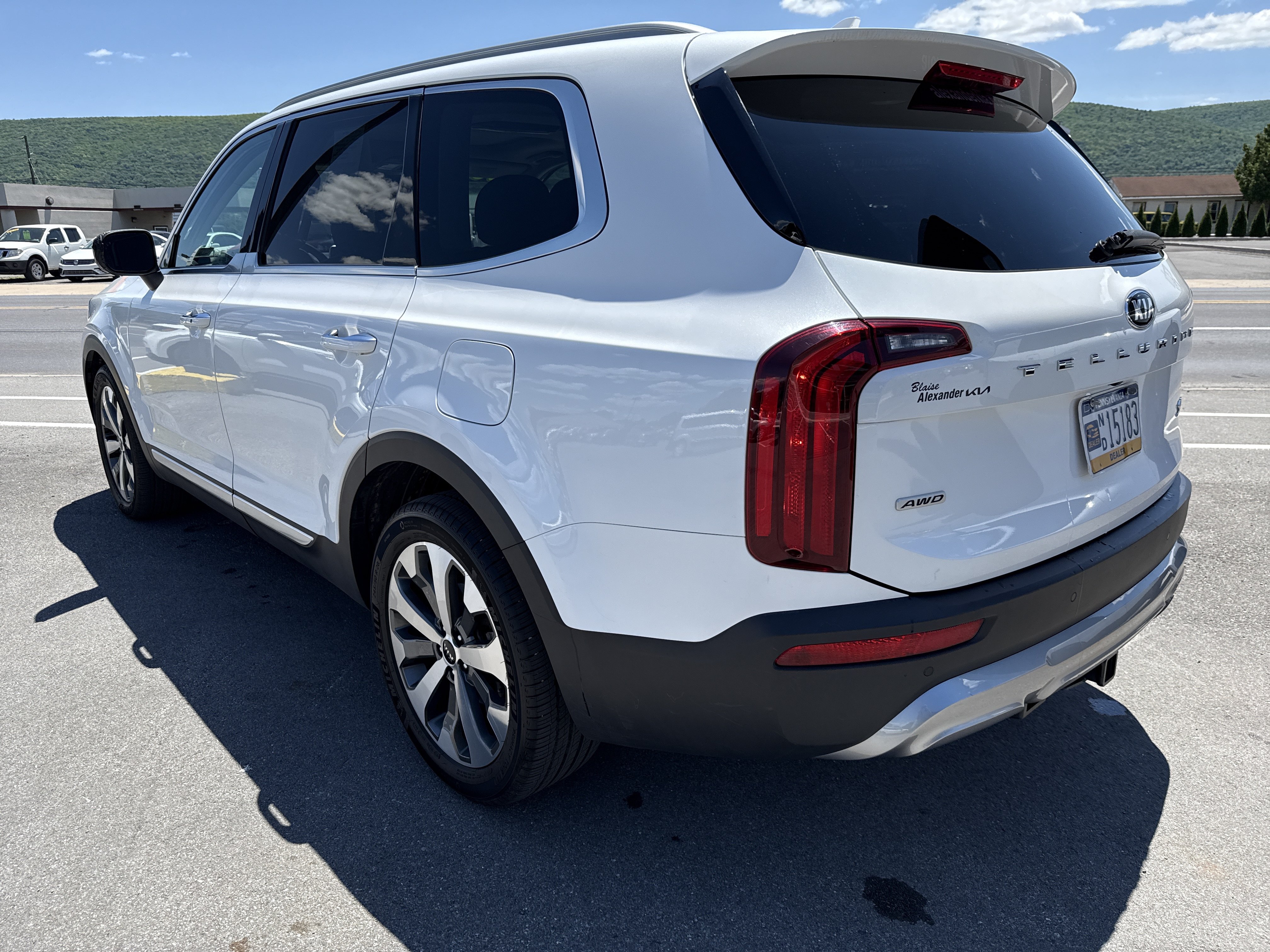 Used 2020 Kia Telluride S w/ S 8 Passenger Seating Package AWD/4WD image 6