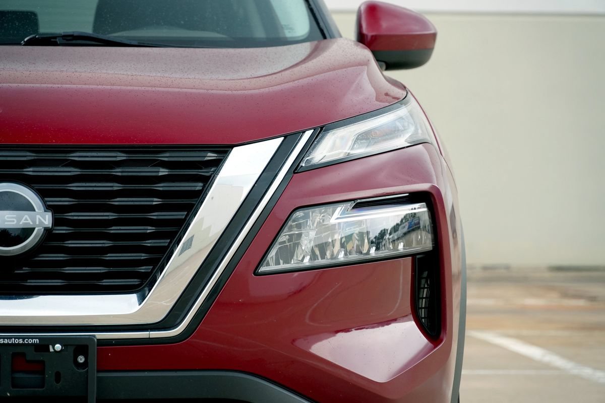 Used 2023 Nissan Rogue SV FWD image 19