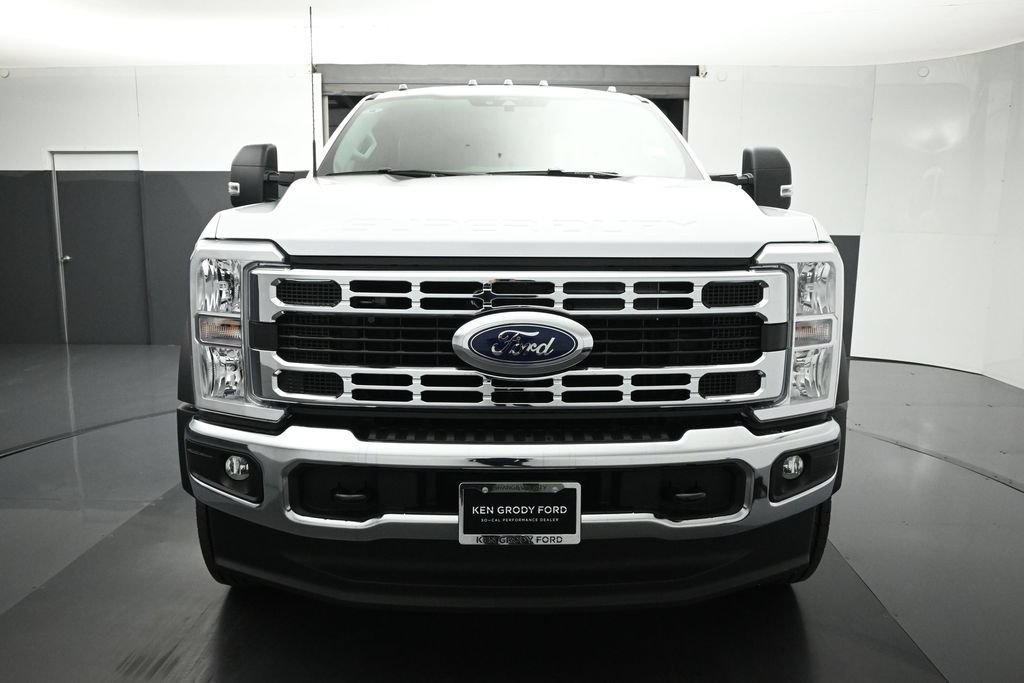 New 2026 Ford F450 XL w/ XL Chrome Package AWD/4WD image 4